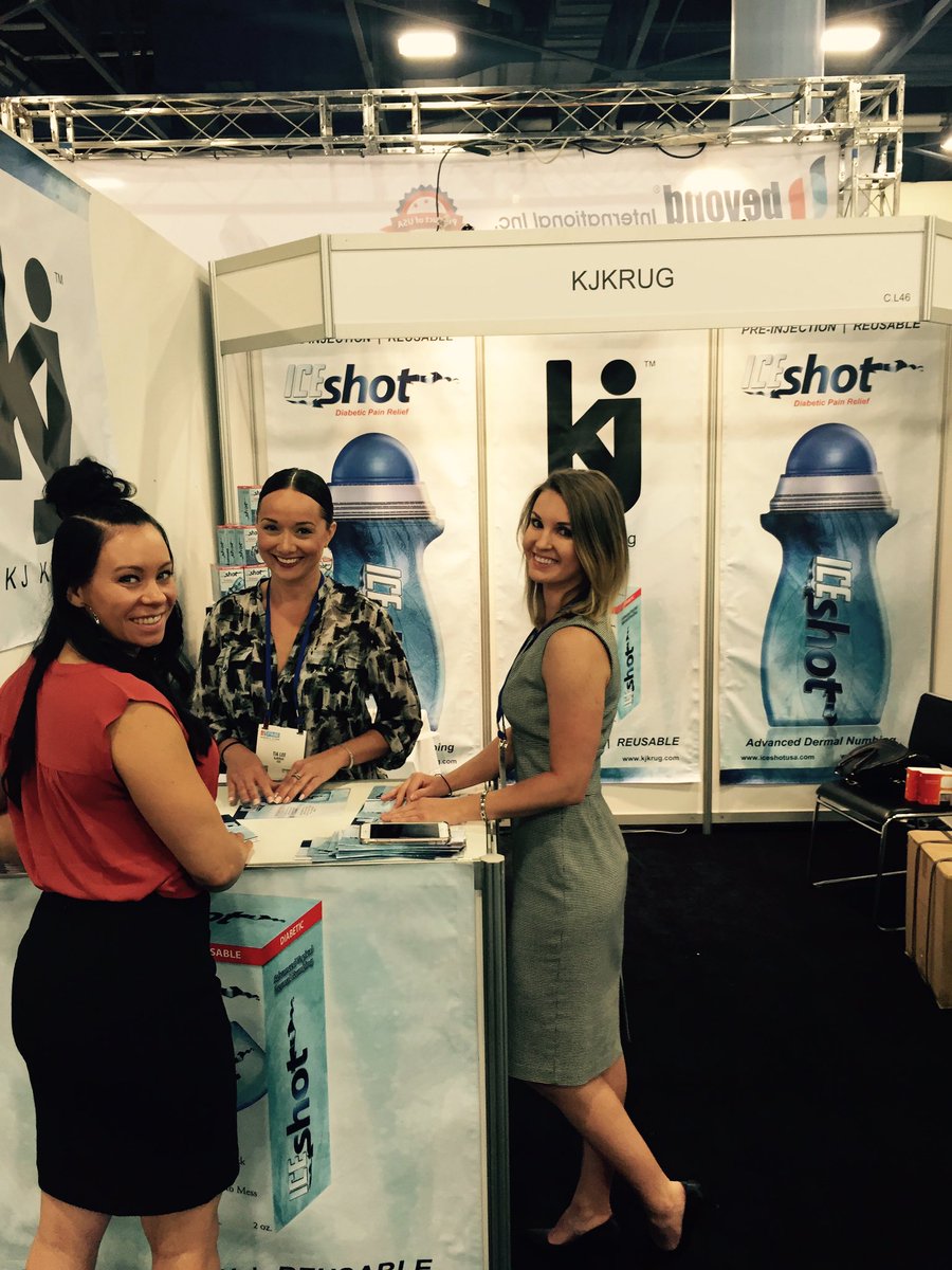 iceshotusa's tweet photo. Krug team getting set up at FIME.
#fime2016 #iceshotusa #diabetes https://t.co/DkbLdB7FBU