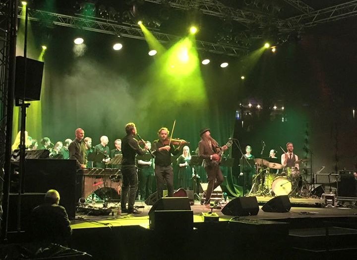 hafensommer's tweet photo. Um mal @wuerzblog zu zitieren:
"Coole Band, mal leise, mal laut, mal ruhig, mal fetzig". #afenginn mit #newFuture. https://t.co/kHETXxWqxM