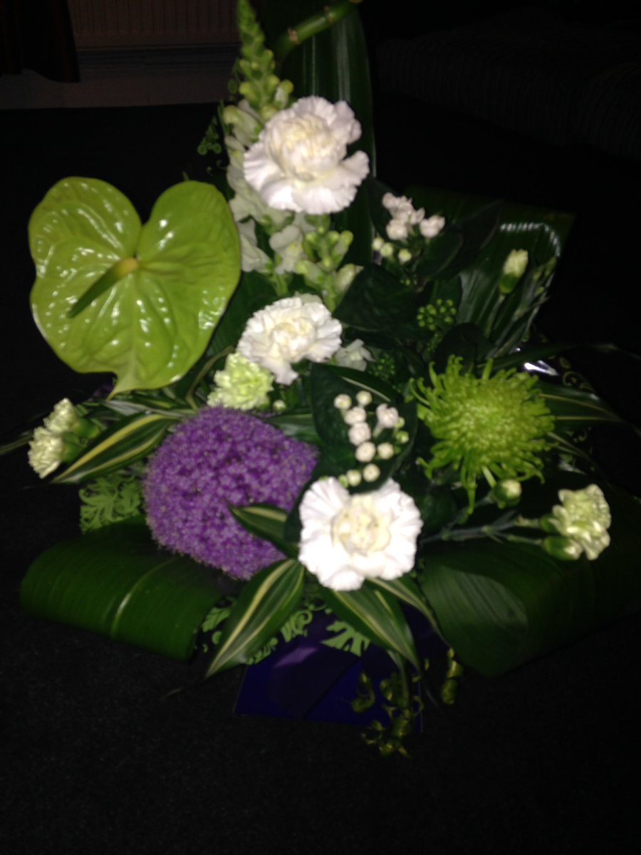 Gorgeous flowers from Carol for our 5 star visit report, 95%!! Well happy 😊😊<a href="/carolwilson62/">Carol Wilson</a> <a href="/bazzaboston/">Barry Smith</a>