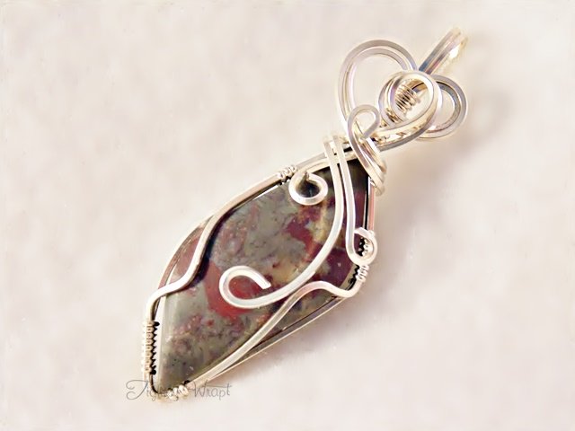 TightlyWrapt's tweet image. #Fossilstone #pendant wrapped in #sterlingsilver #wire! #wirewrapped #handcrafted #natural
tightlywrapt.com/sterling-silve…