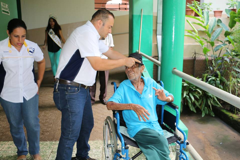 Visita Asilo Castillo