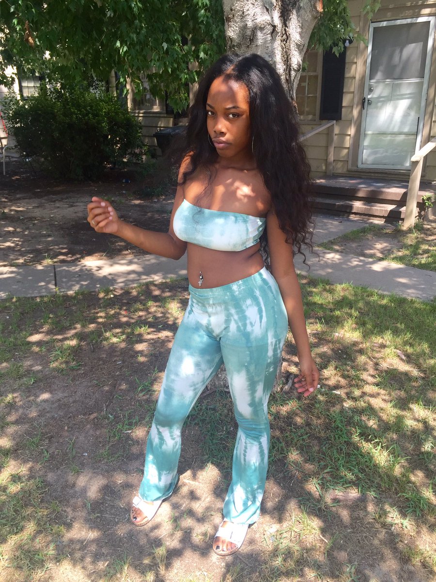1starlo's tweet photo. keep em mad and that's how you know you doing good 😌 #QUEENLEX https://t.co/OrzvbPUC0B