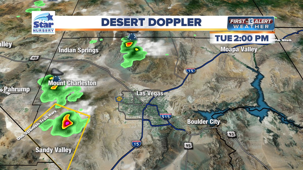 bryanscofield1's tweet photo. Big storms over higher terrain...Severe T-Storm in the boxed area is moving south with large hail/strong winds! https://t.co/uuDfVoL0tr