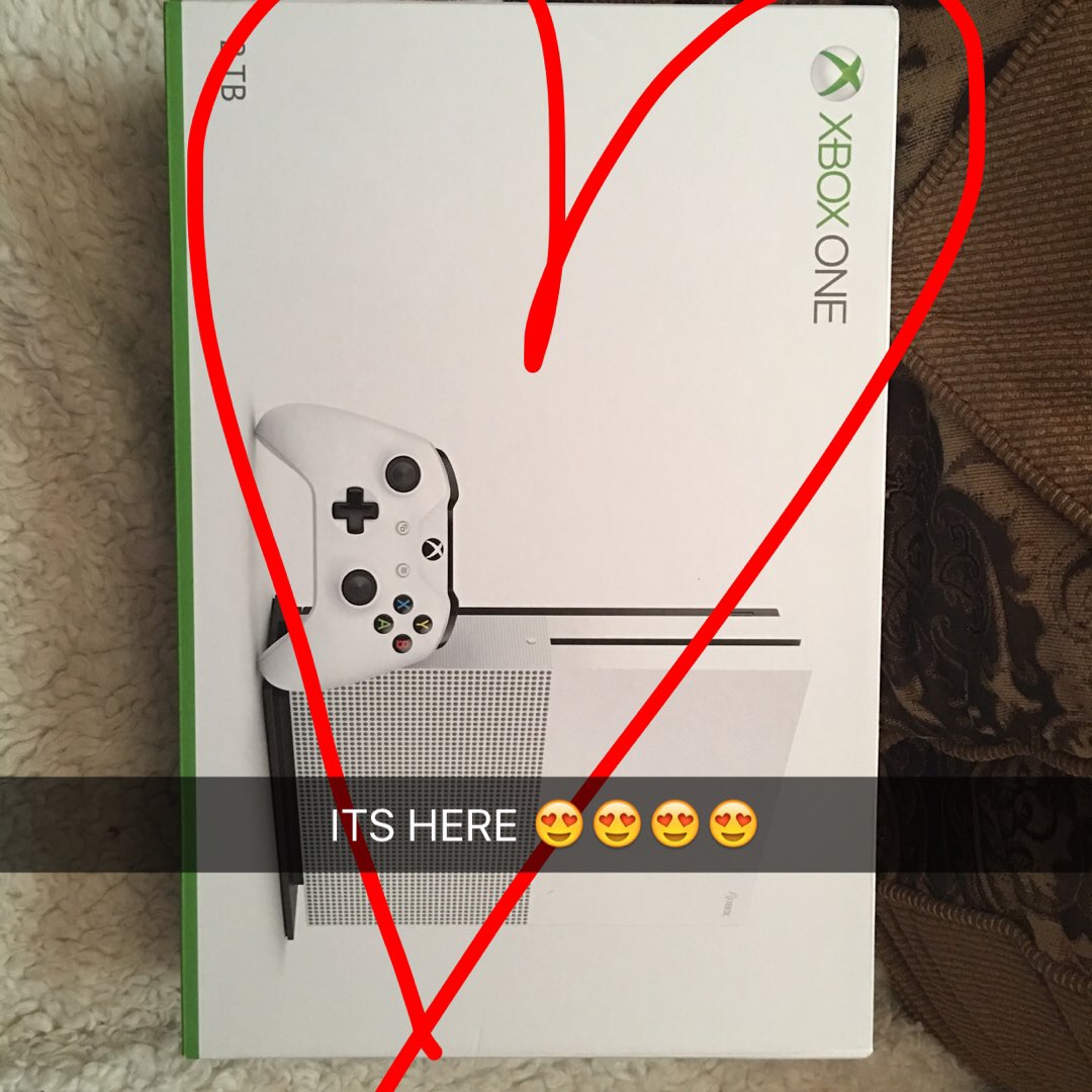 elcabron240's tweet photo. Thanks for the new Xbox one s @Xbox keep up the great work #xboxone https://t.co/UZdzIcUi9q