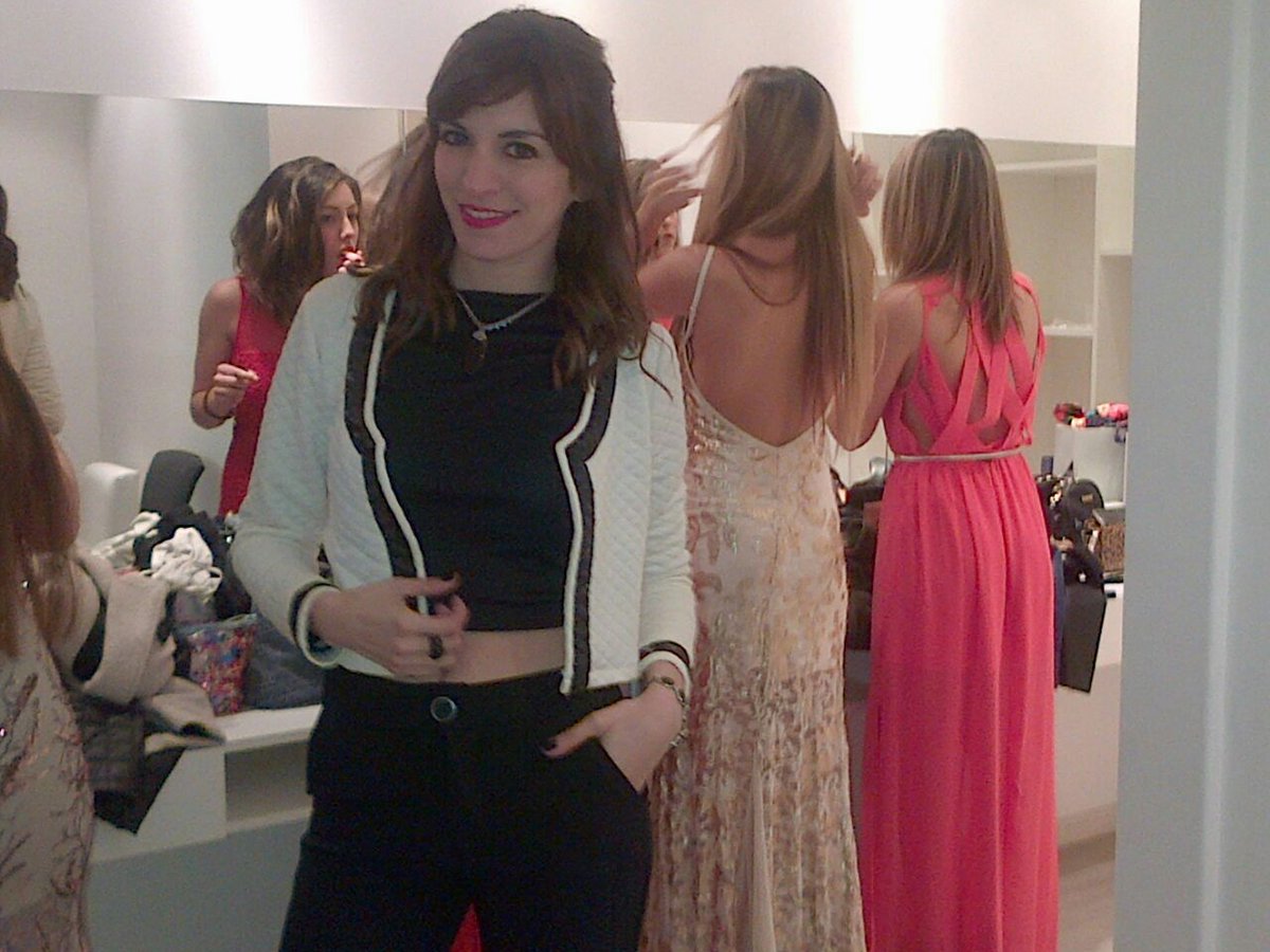 flashmodatv's tweet photo. Flash Moda TV, no es "otro" programa de modas! No te lo pierdas! https://t.co/wuhvBynN5v