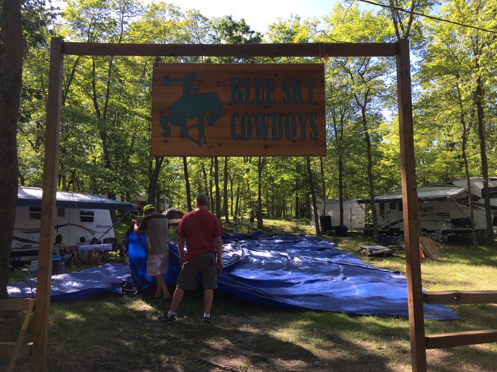 Mike89098096's tweet photo. @K102 #K102WEFEST #MNLOTTERY Northwoods Campground. Blue Sky Cowboys. #stageupsoon https://t.co/lZA30xbmRb