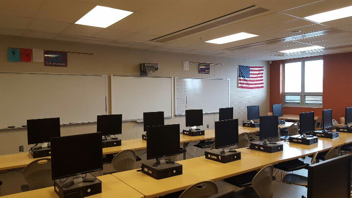 Garlicsuter's tweet photo. As I start at a new district this year, I'm excited to test the @RWScholars model in a new CS program. #thebeforepic https://t.co/JMoFs3jFgX