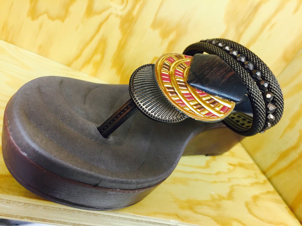 Credichips's tweet image. Con tus @grendhaflipflop estarás cómoda para tus mandados! bit.ly/CredichipsSucu…