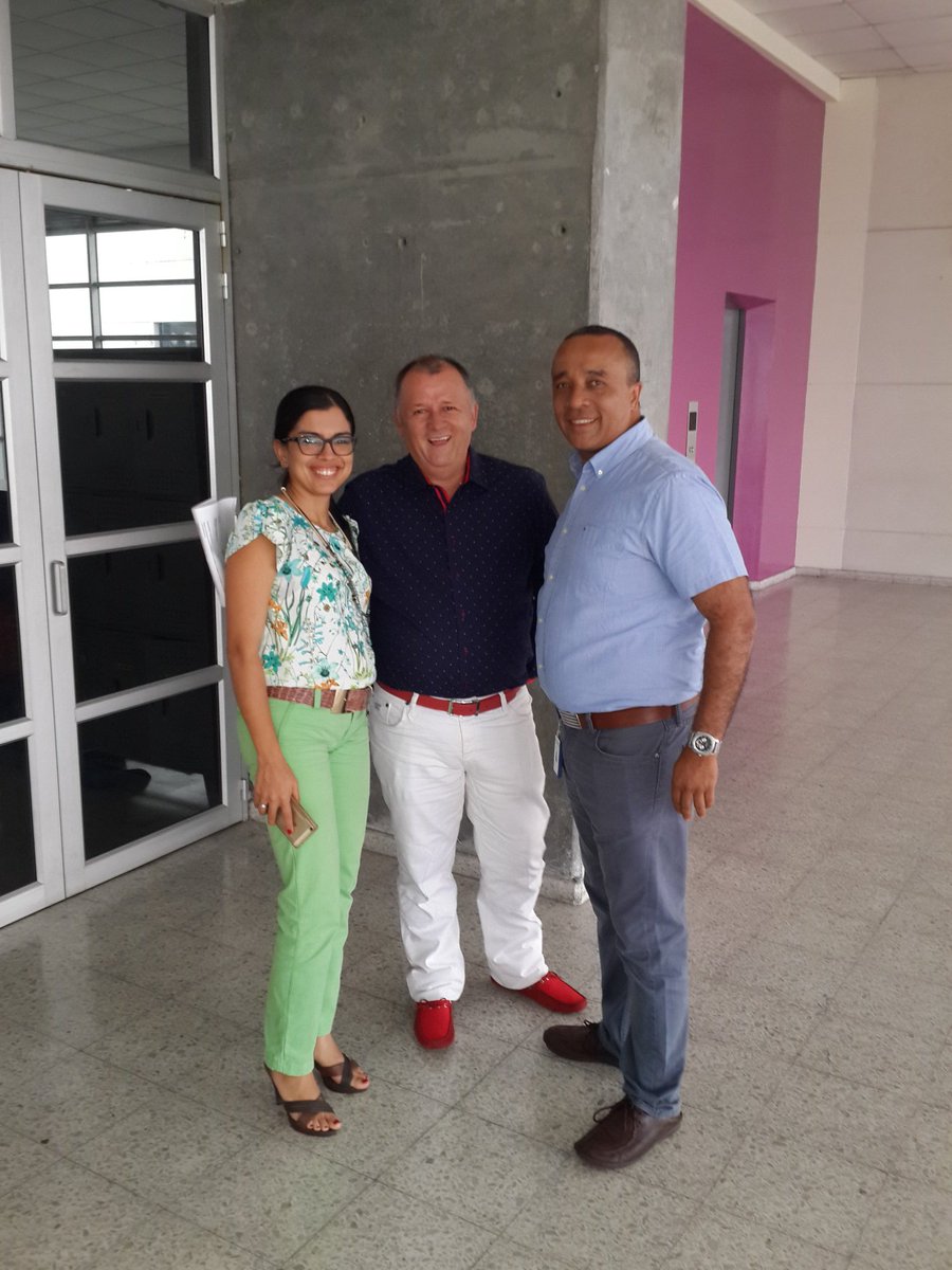 aleurreaos's tweet image. Secretaria de Educación del Quindío presente en Encuentro de Líderes de #PVDS con el Director de @ConectividadCO