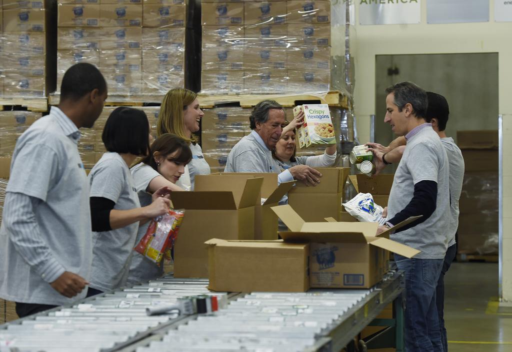denbizjournal's tweet photo. Know an exec who gives back in a big way? Nominate him/her for our Corporate Exec awards: https://t.co/JIT6oaFRhY https://t.co/2YzhC2B02z