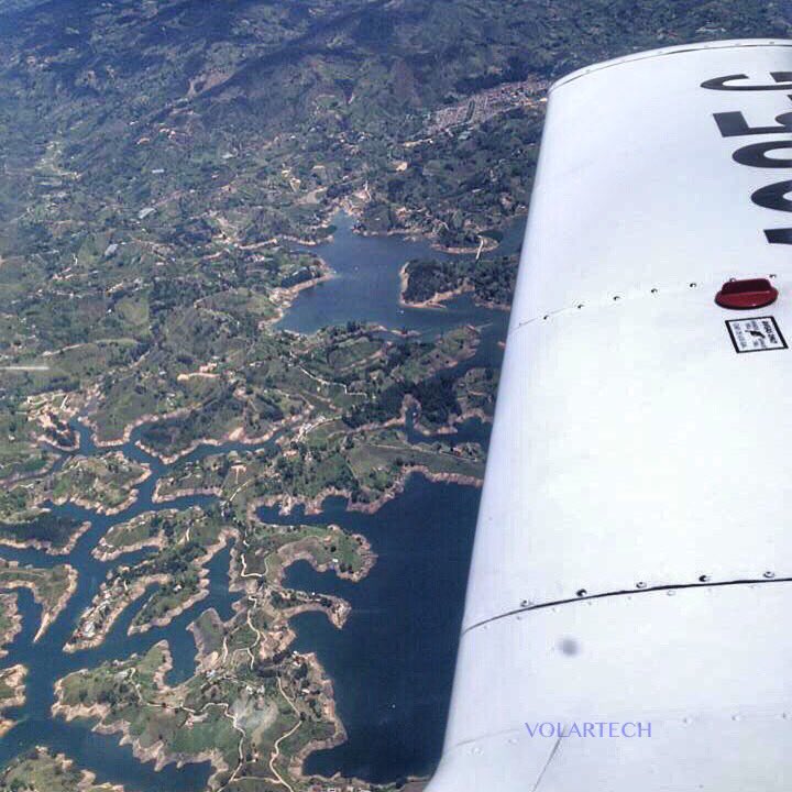 Volartech_Col's tweet photo. @Guatape_Ant @penondeguatape #volartech #Medellin #Colombia #fotografiaaerea #FeriaDeLasFlores @AlcaldiadeMed https://t.co/01n42LtrEh