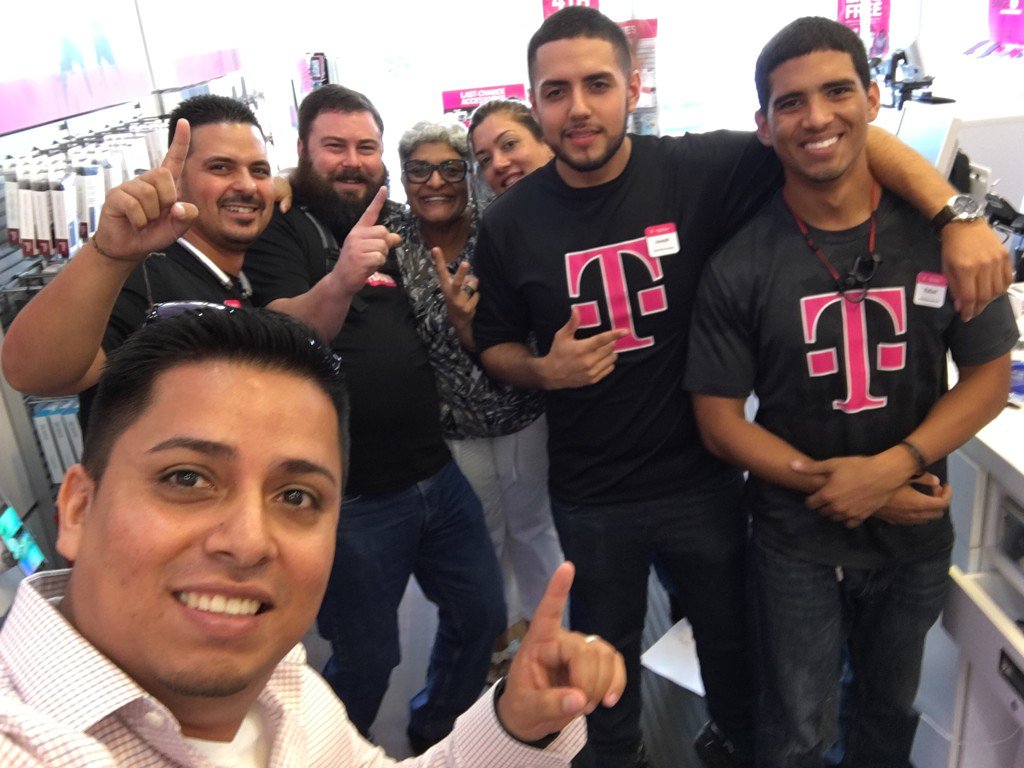 LadinoEdan's tweet photo. Tampa, Dallas, GA, SC ... #OneTeam #OneDream #GP4Life @DutchWermuth https://t.co/VkmRPqUNg4