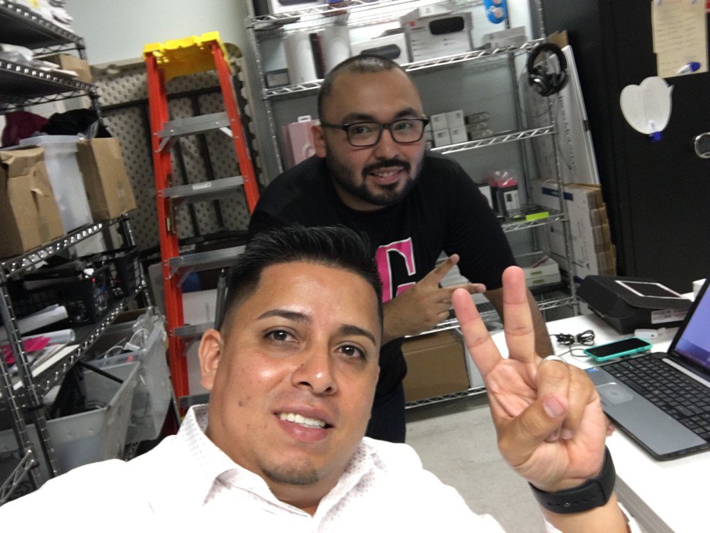 LadinoEdan's tweet photo. GP Mobile employees giving the best experience to our customers #ItsAllAboutMakingHappyCustomers https://t.co/cdZZg2QdHC
