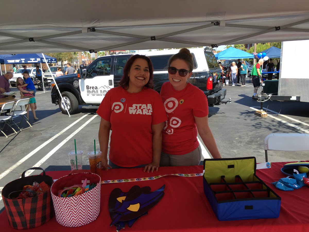 CarlieMSalazar's tweet photo. Shout out to our partnerships with @cityofbrea and @BreaPD for a successful NNO 2016! #G296NNO #T2482 #onlyatBrea https://t.co/KXoOMY3FnX