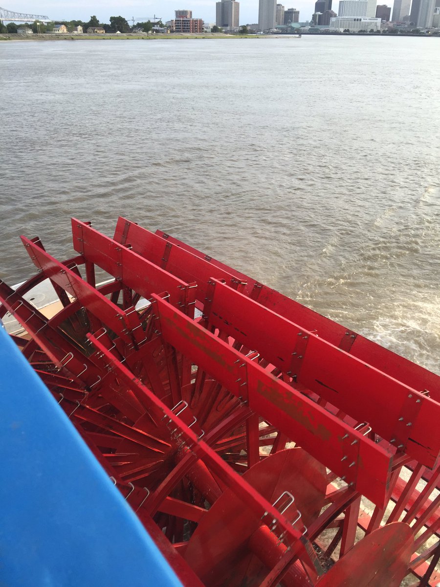 Jazz cruise on the Mississippi #Mississippi #jazz #creolequeen <a href="/Promotion4Essex/">Promotion4Essex</a> <a href="/NewOrleansMag/">New Orleans Magazine</a>