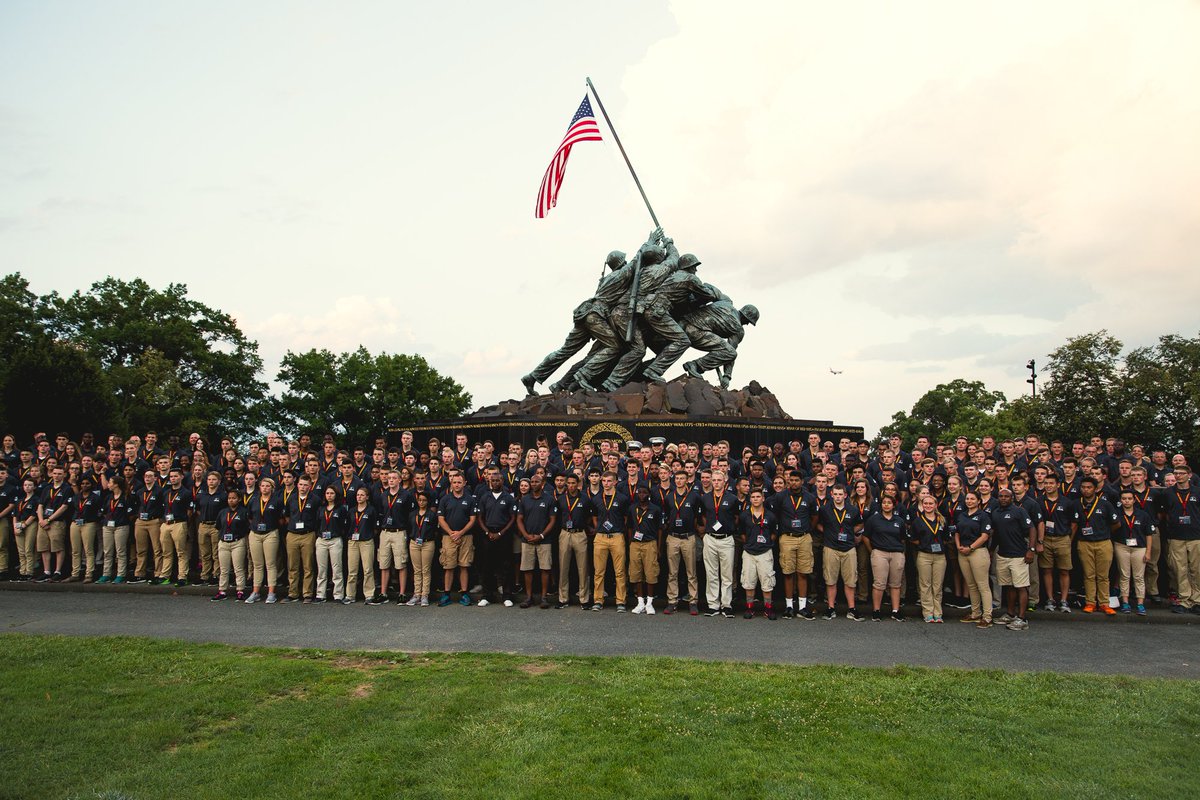 USMC Recruiting tweet media