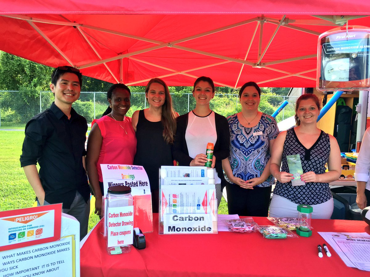 UMESNews's tweet photo. Our @UMESPharmacy students at #NationalNightOut informing the community about CO2 poisoning &amp; emergency prep. https://t.co/9xJeC8Qxg5