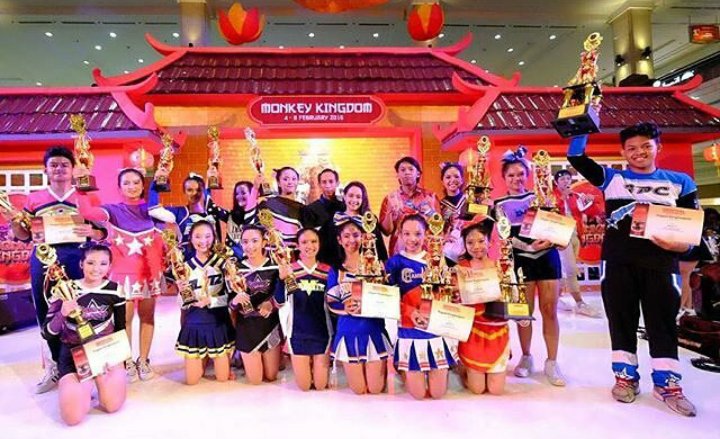 #throwback Oriental Cheerleader Amplaz