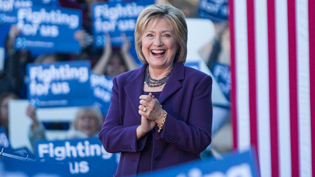 thehill's tweet photo. Poll: Clinton's lead over Trump growing https://t.co/Kc1n90Gsop https://t.co/FyDh9XF6Pl