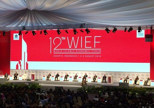 castelsinga's tweet photo. Honored to be panelist at World Islamic Economic Forum in Jakarta today #WIEF2016 https://t.co/YaETiCiRPw