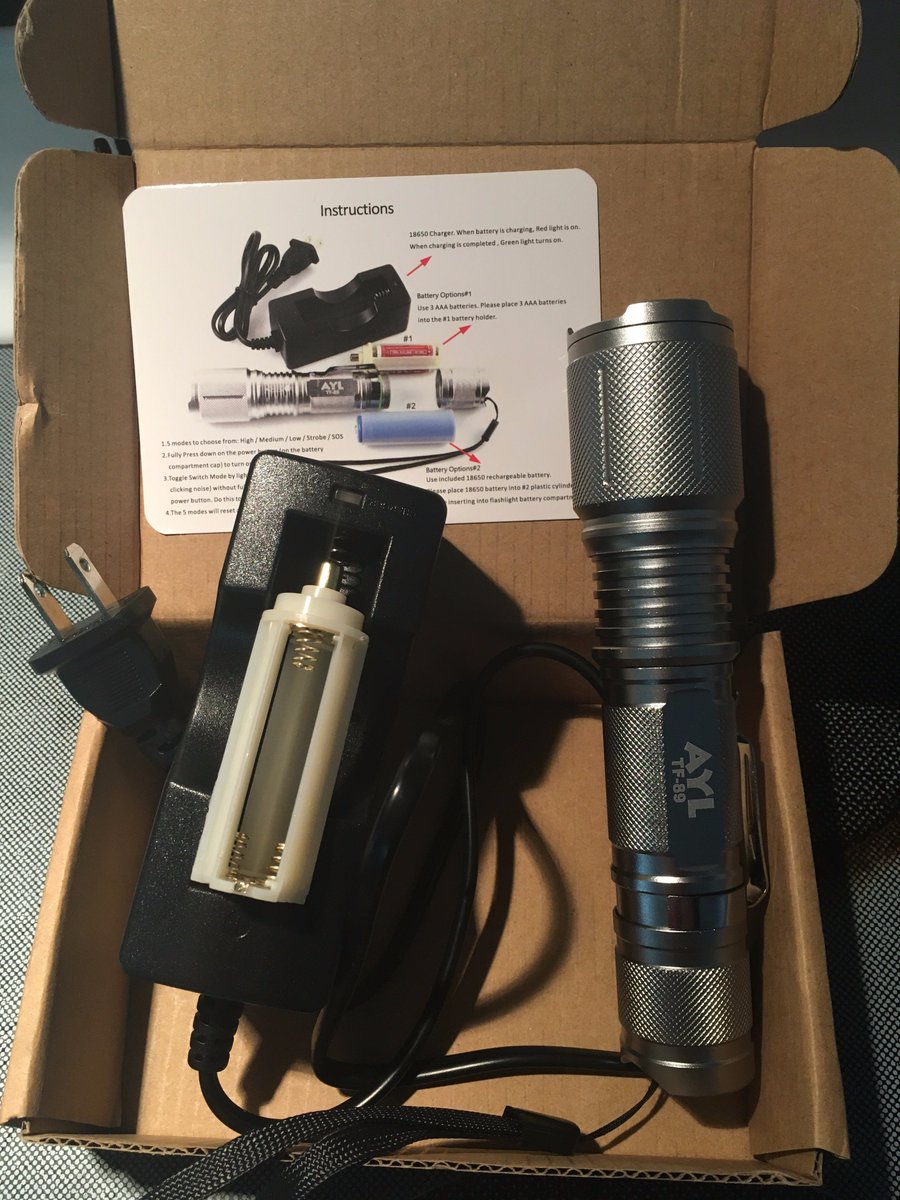 SparklewithDani's tweet image. Check out my #AYLFlashlight  Review: sparklewithdani.wordpress.com/2016/08/03/ayl…
Get a flashlight: amazon.com/AYL-Bright-Tac…