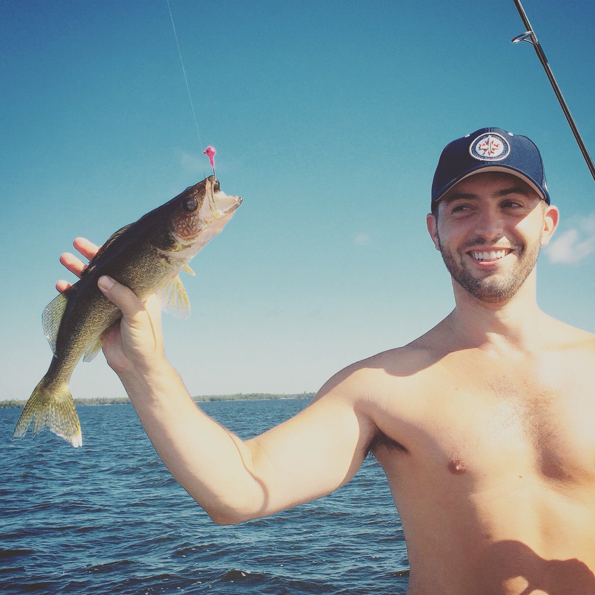 jontsouras's tweet photo. #servingfish #sofishy https://t.co/JQIak40dkU