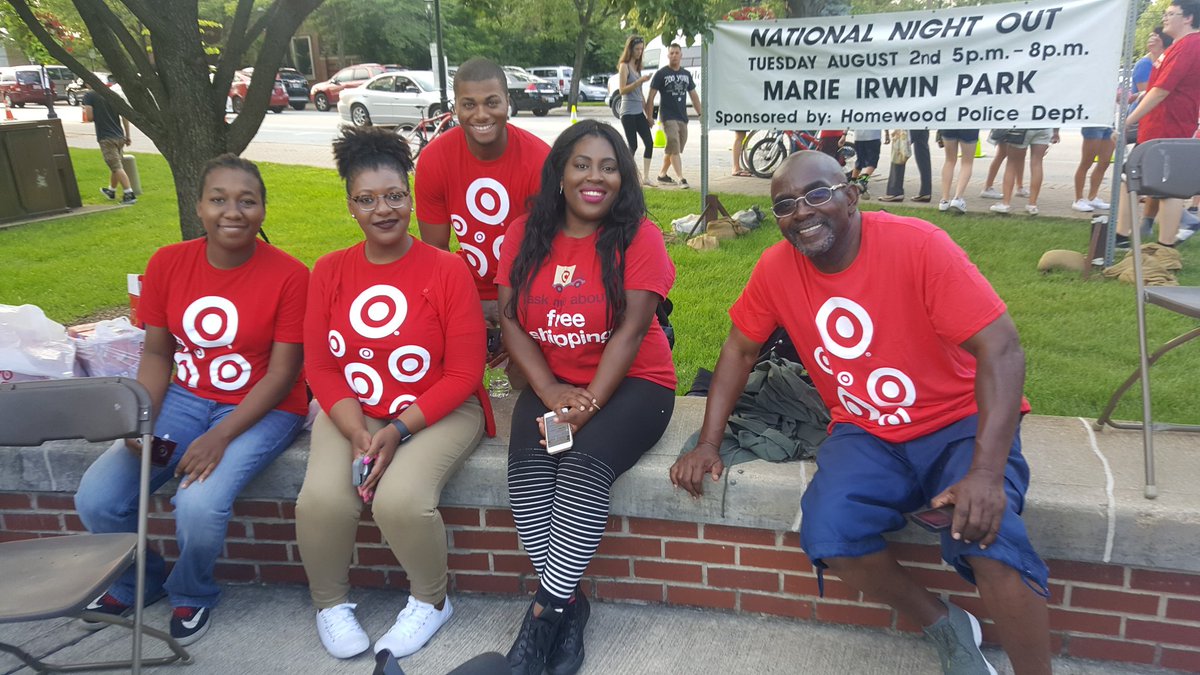 18Emtz's tweet photo. National Night Out!!!  
#DonatedlaptopstoHomewoodPD
#Backtoschoolraffle #Communityimpact https://t.co/gmgxc2HM4N