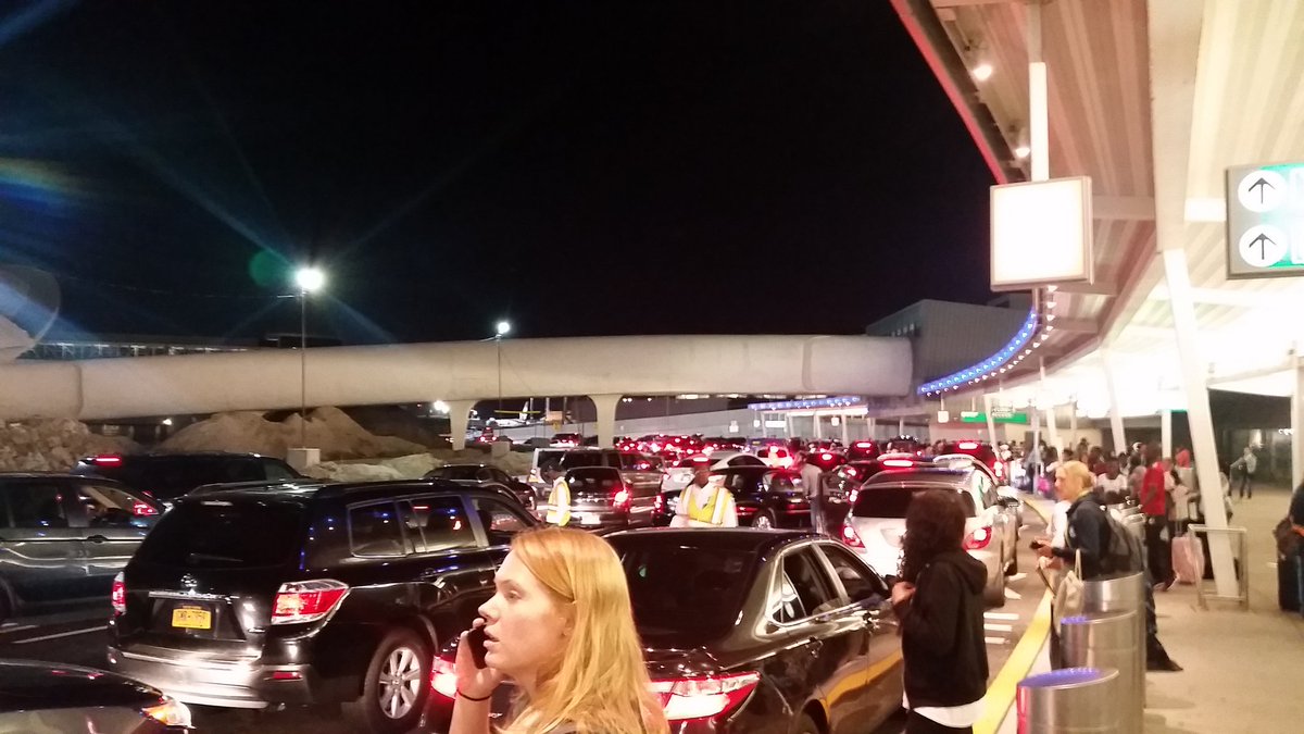 FadeFriend's tweet photo. Home sweet home...#gridlockcity https://t.co/jXcJMNDU0B