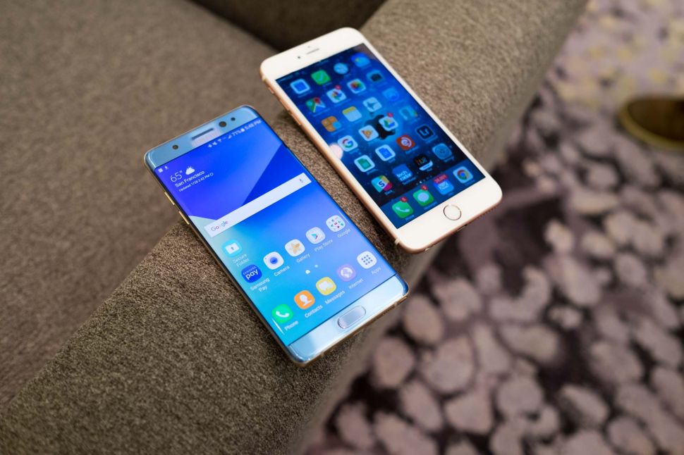 2GTechWare's tweet image. iPhone 6S Plus vs. Samsung Galaxy Note 7 

techradar.com/us/news/phone-…