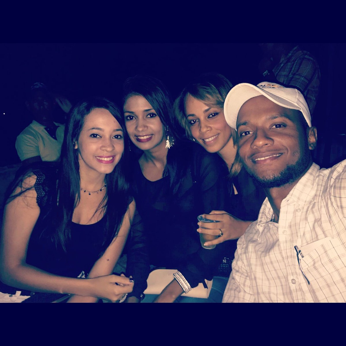 EvyMinier's tweet photo. Con mis muchachos😍. #codianos #agrimensores y una infiltrada.... la abogada #vane jjjj https://t.co/U761LAsblw