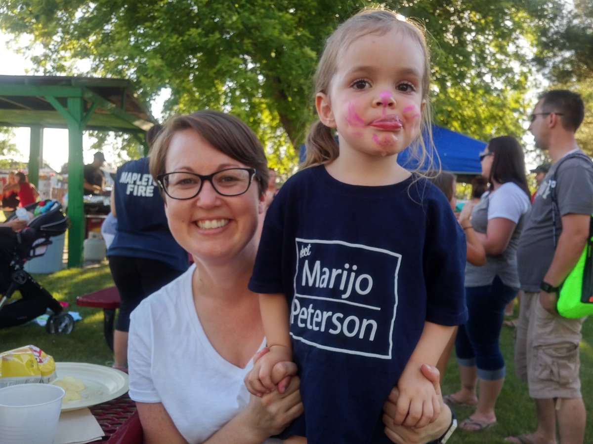 MarijoPeterson's tweet photo. Had so much fun with this girl in #MapletonND or #NightoUnite! https://t.co/rHjcWT9HW4