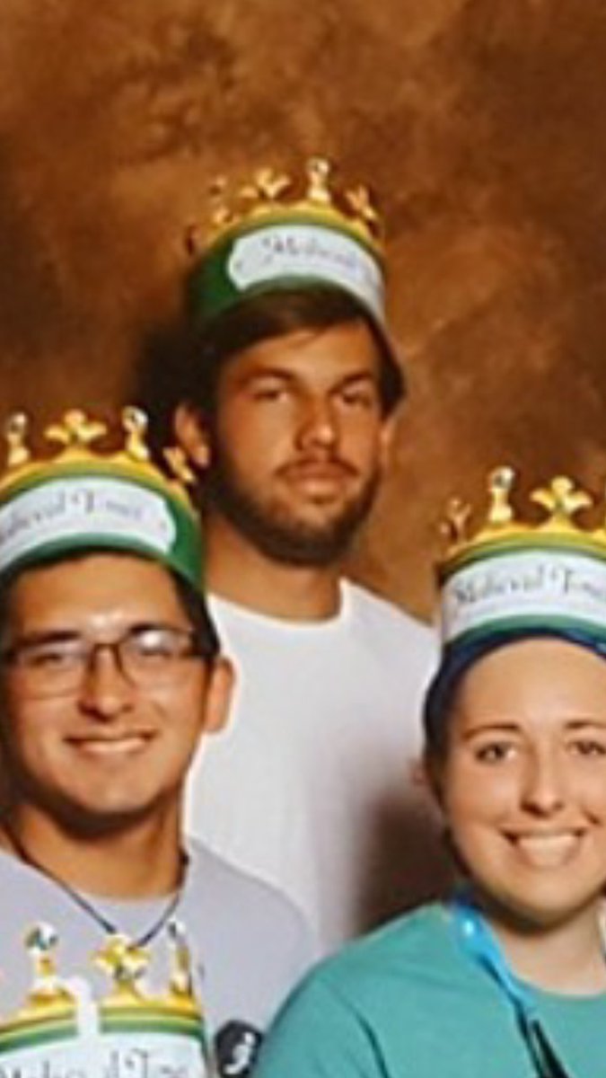 ethannunn94's tweet image. When the staff goes out to Medieval Times but all you wanna do is just ball in the gym... #WhitIsLit #KanyeBest