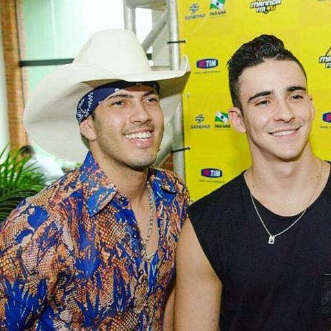 AcucaradasFco's tweet photo. #QueroNoTVZ  a Música ESQUECEU DO EX , da dupla @PedroPauloeAlex https://t.co/9NkIaS5asE