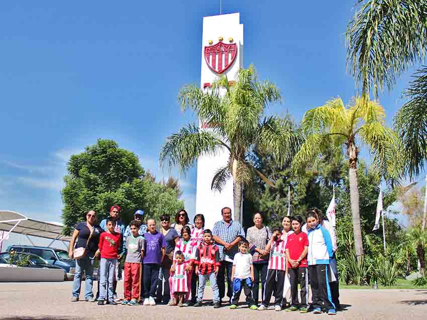 ClubNecaxa's tweet image. Alegría en Casa Club con la visita de los niños del #HospitalHidalgo #RayosDeLuz bit.ly/2aHbapE