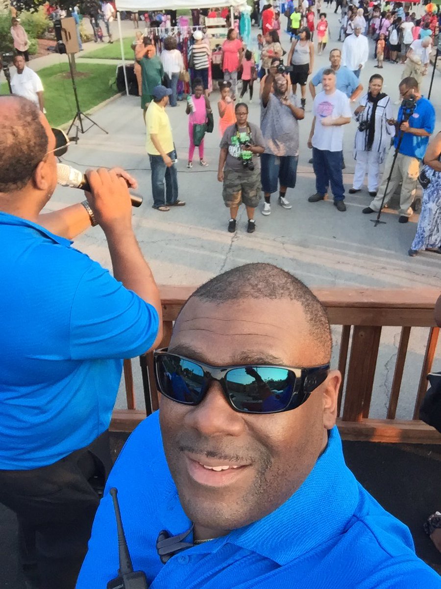 DPDProjectCON's tweet image. #NationalNightOut in Dolton!!!!!!!!!