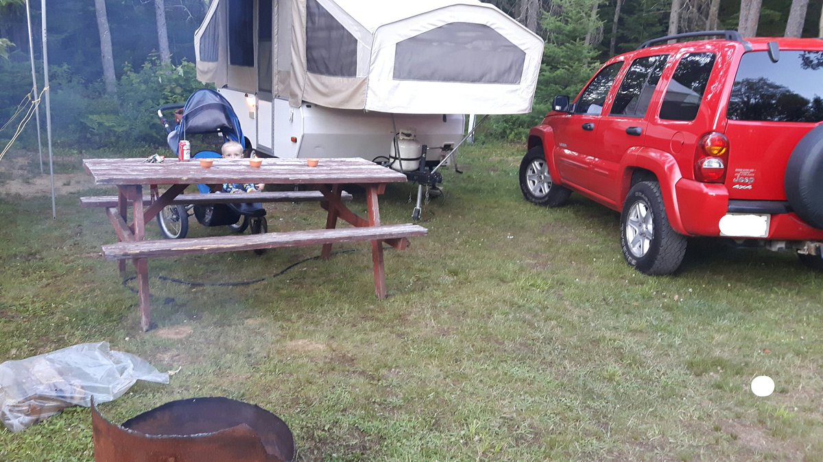 Kevingauthier8's tweet photo. setup de camping :) https://t.co/PsnA5Gc5G0