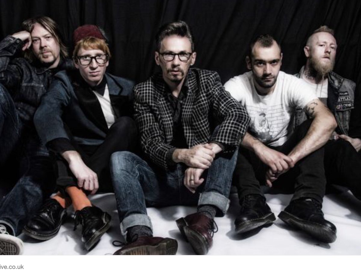 See legends Space <a href="/LowtherPavilion/">Lowther_Pavilion</a>  <a href="/LythamFestival/">Lytham Festival</a> tonight. Platinum albums and hits galore youtu.be/IE8ER2bobIc