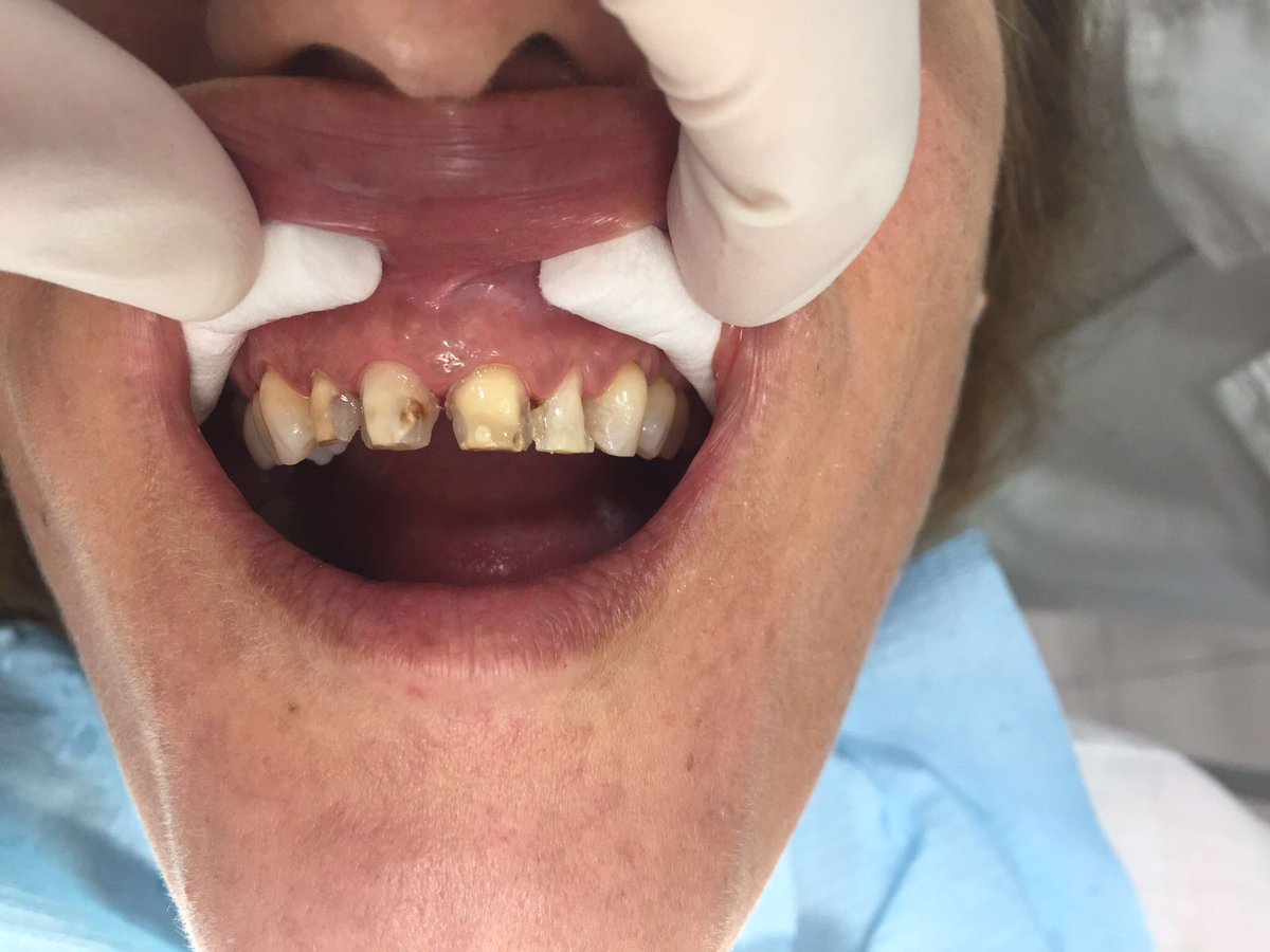 Clinicas Dentquality tweet media