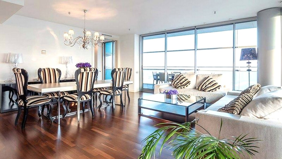 RubySlippersBCN's tweet image. Come check our Instagram Stories, follow us to see our stunning flats in Barcelona : instagram.com/rubybcn/