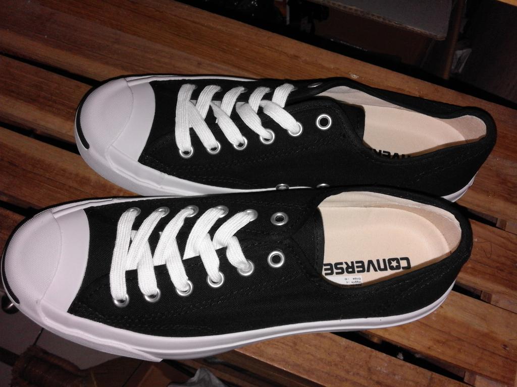 Restock!!
Converse Jack Purcell Black White Canvas Ox
Size 7/40
BNIB 
399rb/nett free ongkir 
Line/WA: 085702003474