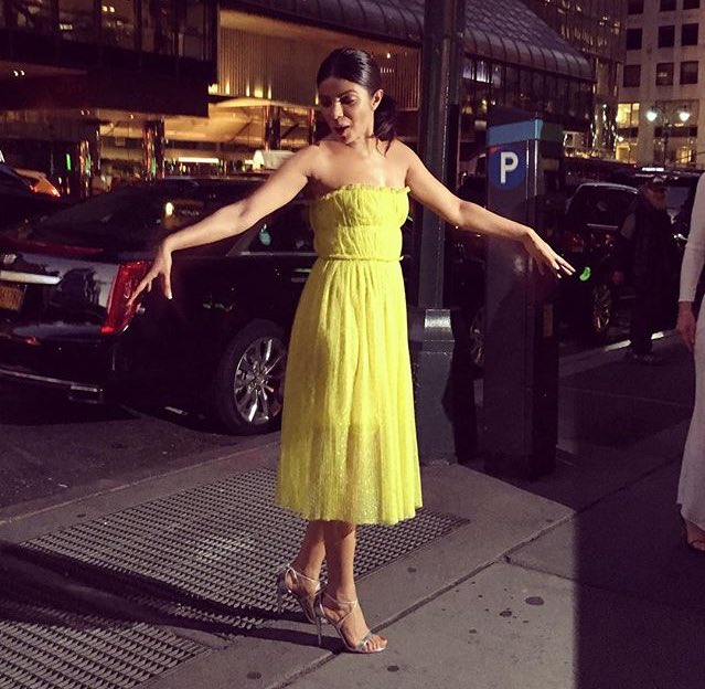 PriyankasFans's tweet photo. Stunning @priyankachopra at #ACEAwards! 💛😍 https://t.co/v1CIHT3SlN