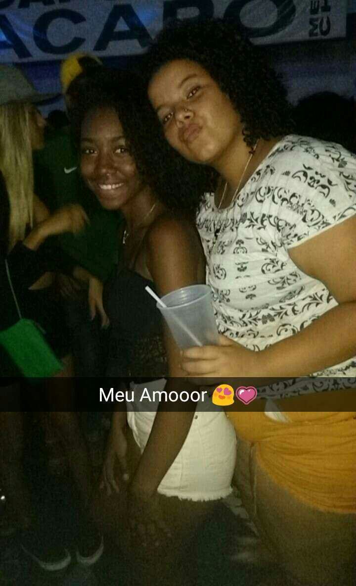 JuuuhAbreeu's tweet photo. Aq são anos de amizade . 
Amo muuuuuito 
#PodeSurta 😚😚😍💗💗
@LindanMeninaa https://t.co/1v8i9Q4aDA