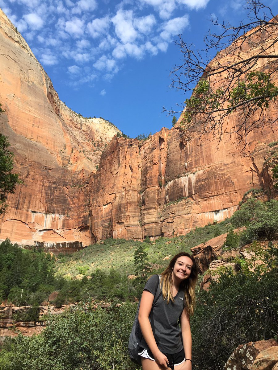 gracenovack_'s tweet photo. just some of the many photos taken on our hike this morning in zion national park(-: https://t.co/leGI9LLlxh