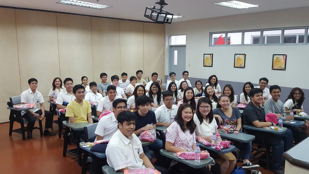 UST_ASC's tweet photo. Welcome to AMV, freshies! #AMVAdventure #AMVDOZENSTOP https://t.co/RFo0Peh5lL