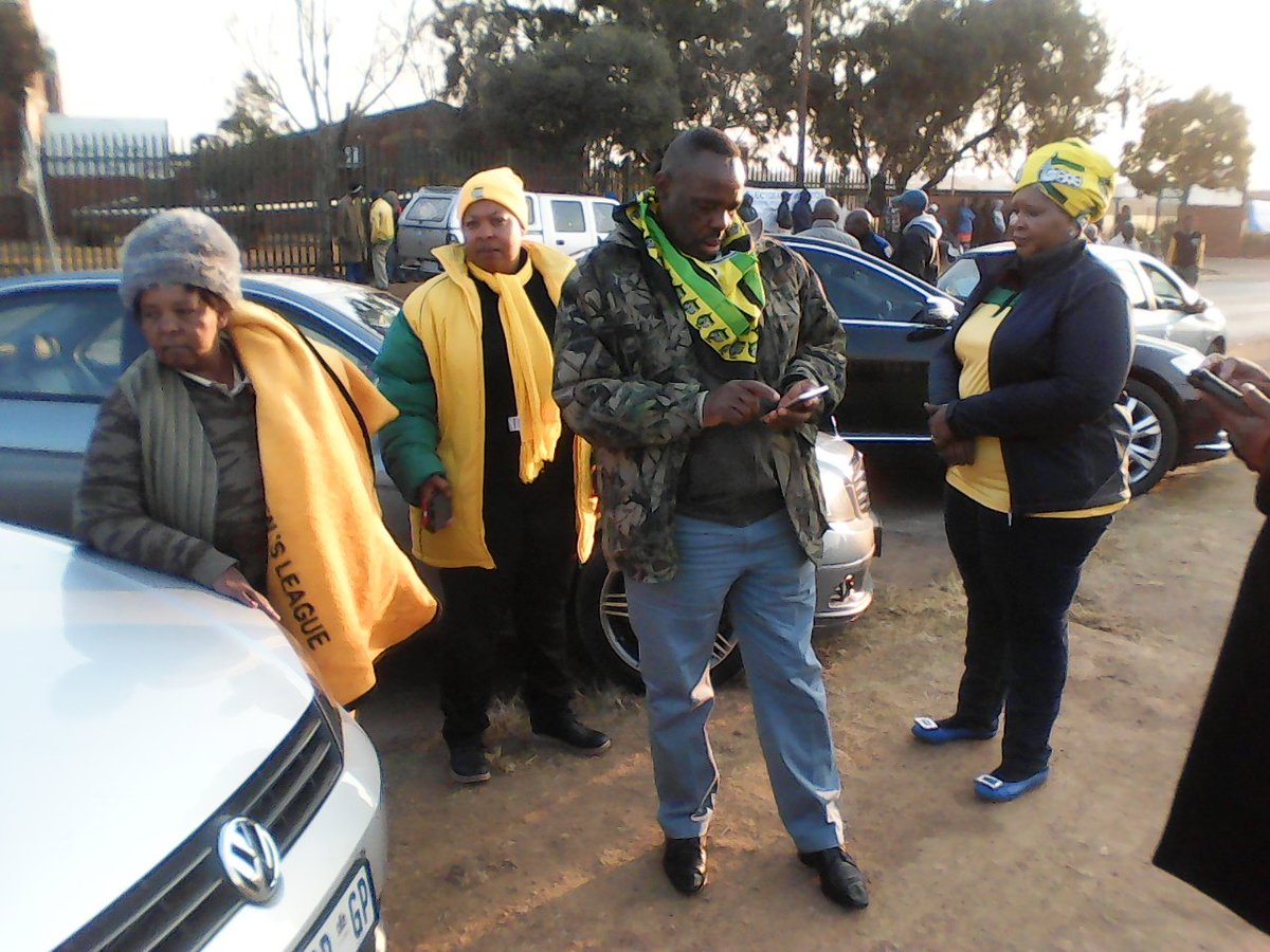 SedibengANC's tweet photo. @MofokengSM  @GautengANC  candidate mayor of Emfuleni visiting Tshwaranang VD #VoteANC https://t.co/YcmKJDW9Sb