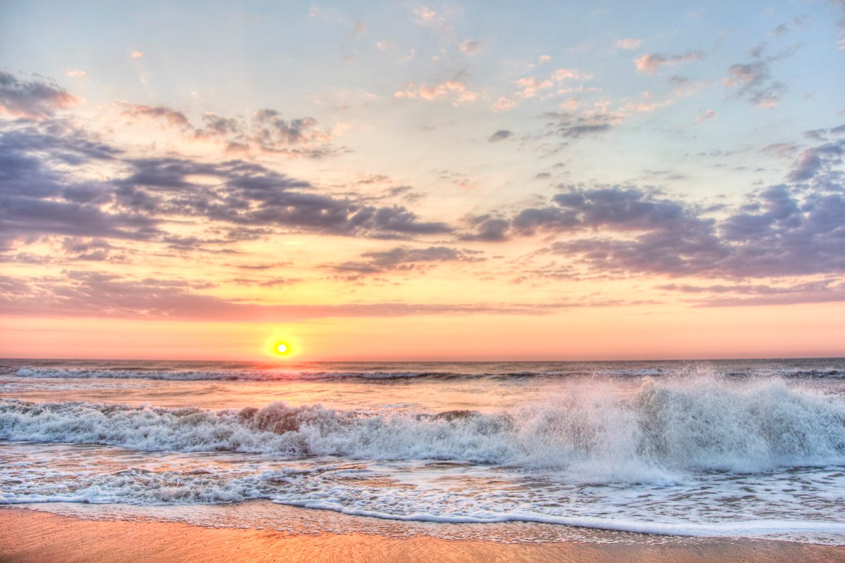 Море при ярком солнце. Восход на море. Бриз азовское море. Море солнце. Красивое море.