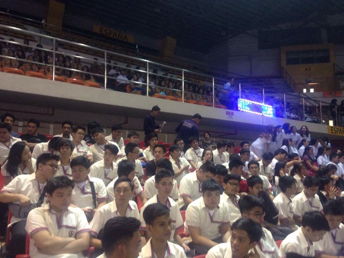 usticssc's tweet photo. IICS Freshies are now inside the QPav for their #ROARientation2016 #USTFreshmenWeek2016 #IICSPERIENCE https://t.co/B0Edbzi6np