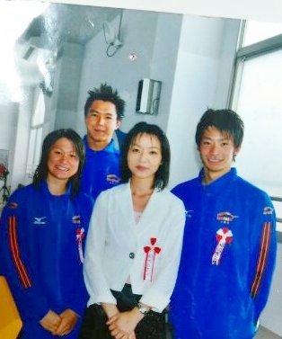 ট ইট র 富田林イトマンスイミングスクール いよいよ開幕 リオ五輪 ６ ７年前 の入江選手と山口選手 後列は 富田林イトマン 出身のメダリスト奥村君 イトマン東進 でコーチとして活躍中 がんばれニッポン リオデジャネイロオリンピック 富田林市