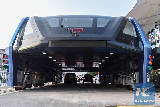 未来感ハンパない！中国の空中路面電車が色々ぶっ飛んでて期待度高い！ｗｗｗ