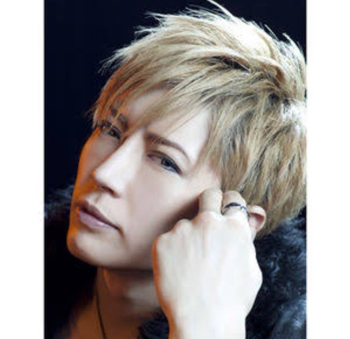 Gacktの髪型セット方法 ショートウルフ アシメなどでクールな髪型に
